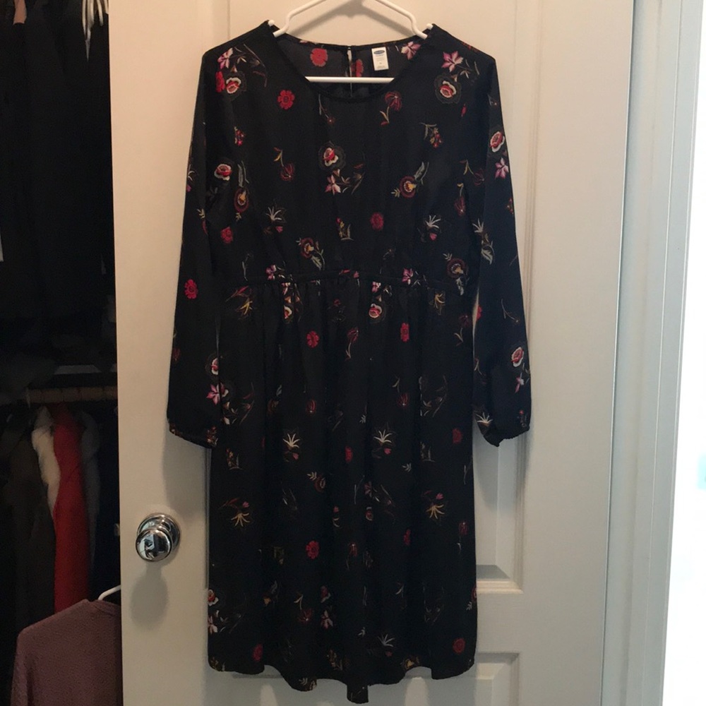 Floral maternity dress